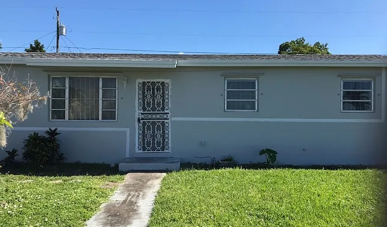 14721 SW 104th Ave — Photo 1