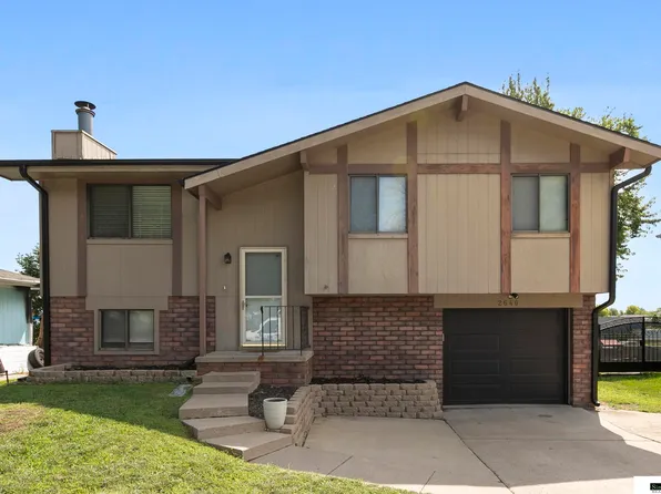 2640 NW 49th St, Lincoln, NE 68524