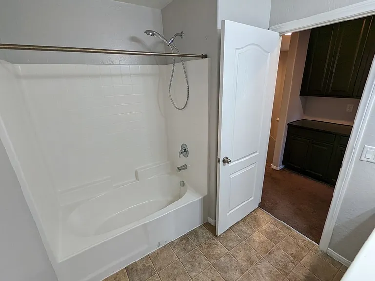 7760 Floral Fabric Ct — Photo 31