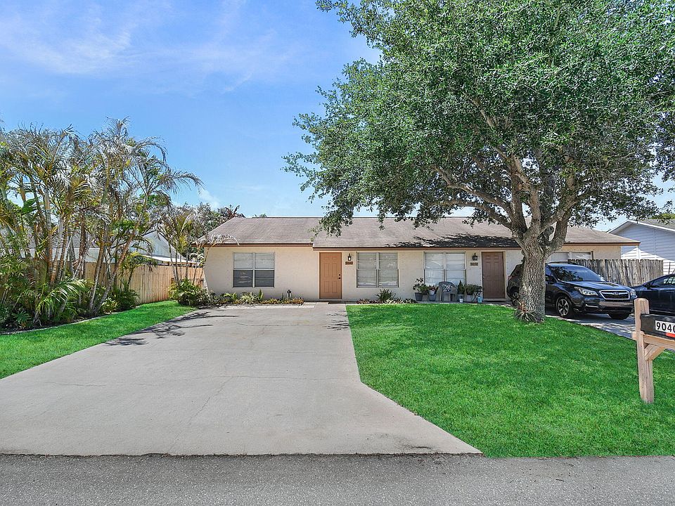 1st image of 9040 SE Hobe Ridge Avenue
