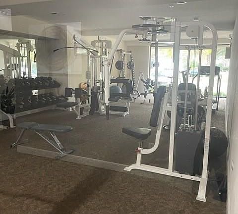 4th image of 510 Lovett Blvd APT 405
