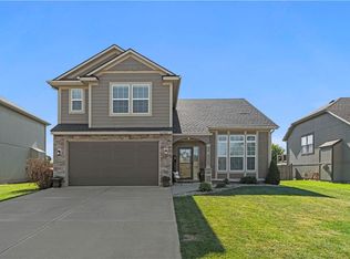 16703 Sheehan Rd, Basehor, KS 66007