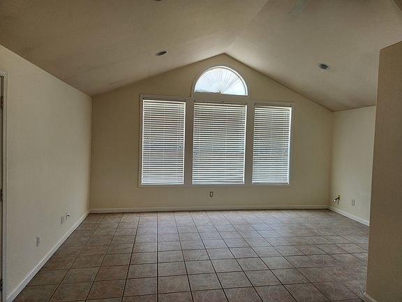 4th image of 1316 Santa Paula Ave