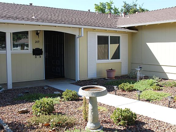 2nd image of 209 Grand Canyon Dr