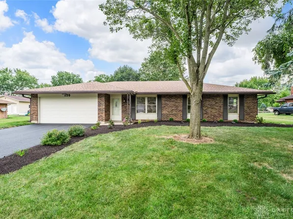 220 Wistowa Trl, Dayton, OH 45430