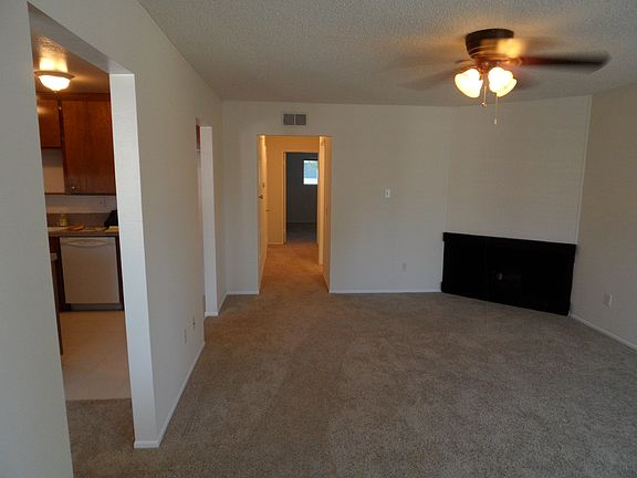 4th image of 307 E Palmdale Ave #3