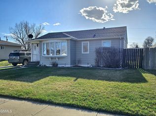 501 14th Ave W, Williston, ND 58801