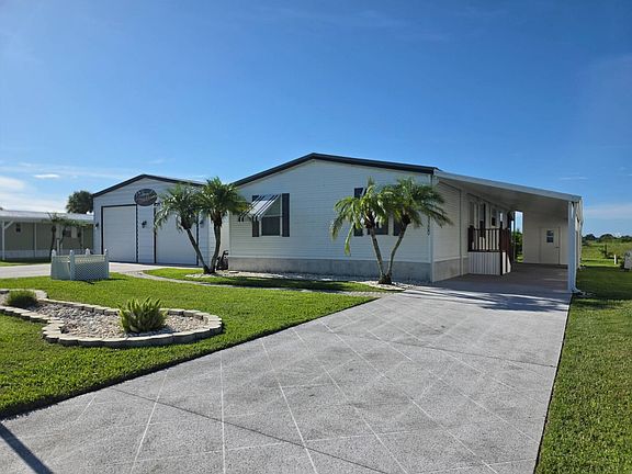 3rd image of 1100 SW 44th Blvd