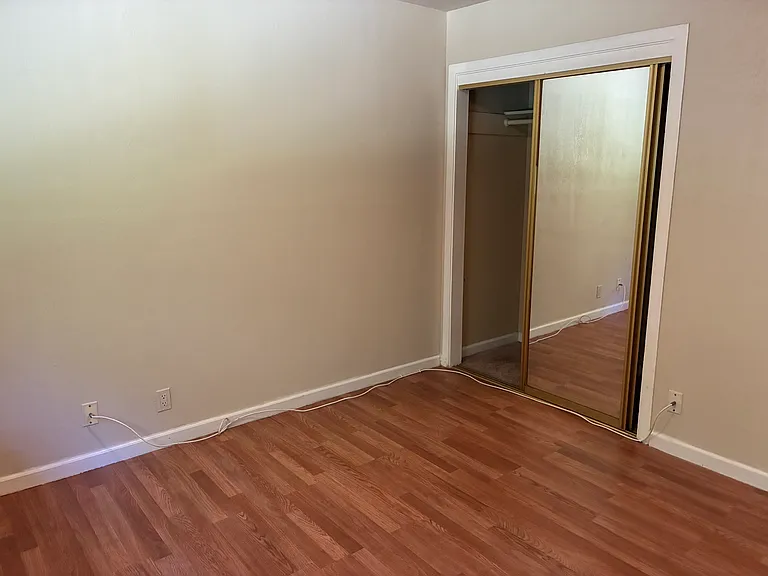 4512 Montgomery Dr — Photo 3