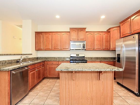 5th image of 9256 N 180th Ln