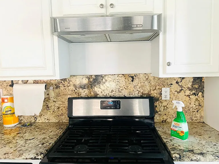 12950 Pan Am Blvd — Photo 4