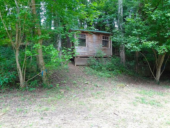 3rd image of 12 Barger Dr