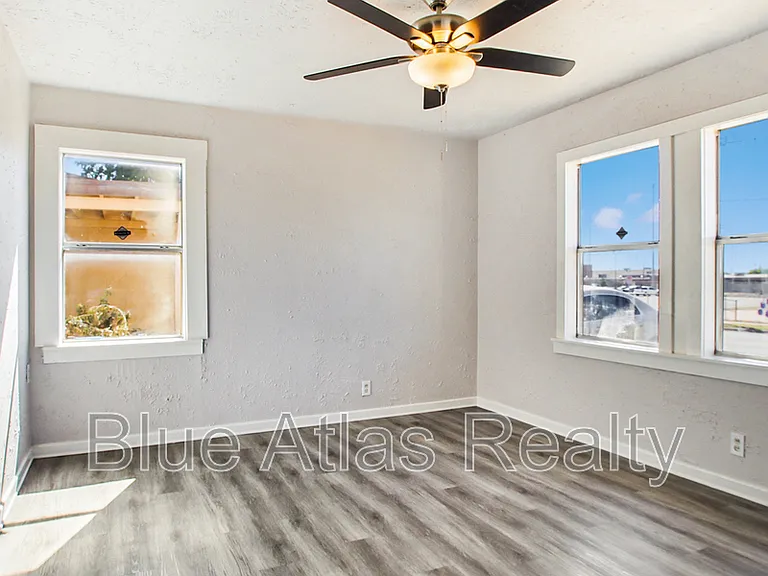 5633 Ramey Ave — Photo 7
