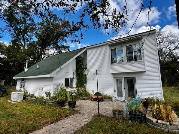 2121 Skiles Dr, Saint Helen, MI 48656