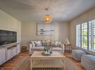 558 102nd Ave N, Naples, FL 34108