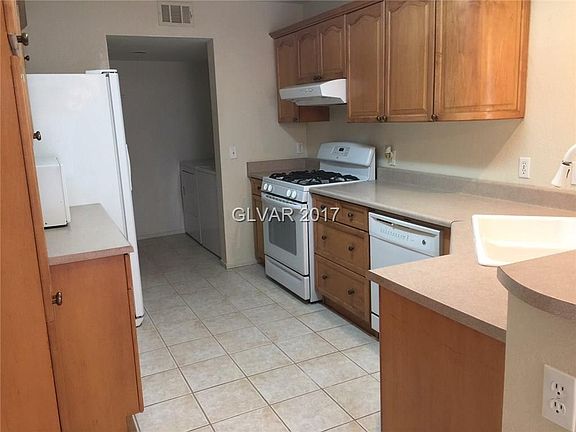 5th image of 7958 Lonette Ave #0