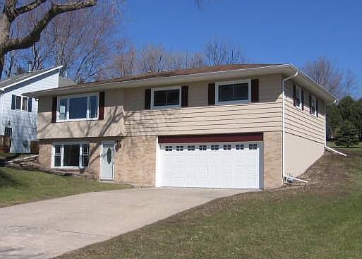 1st image of 1410 Edgewater Dr