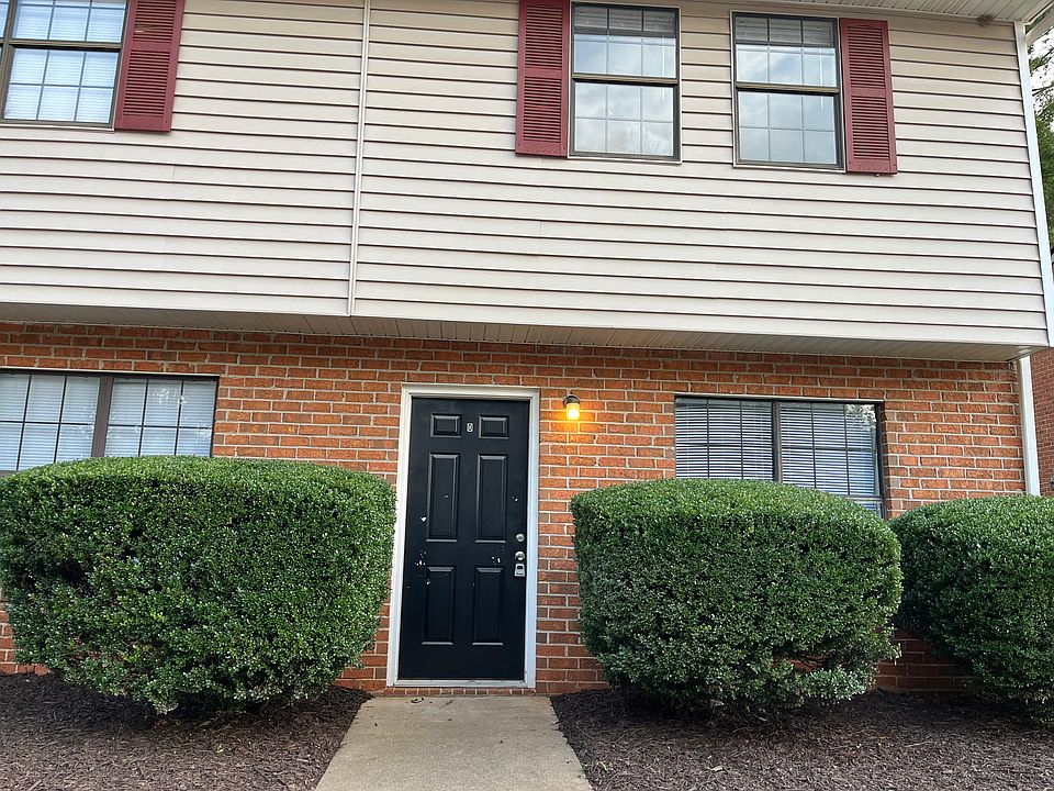 1st image of 3743 Oakwood Hills Dr #B