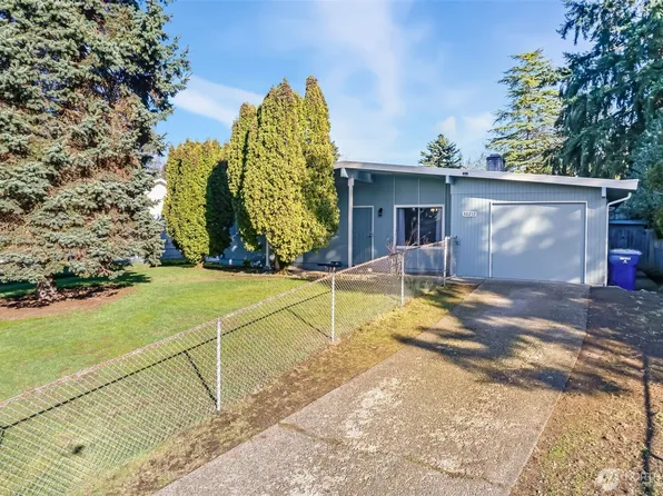30212 10th Avenue S, Federal Way, WA 98003