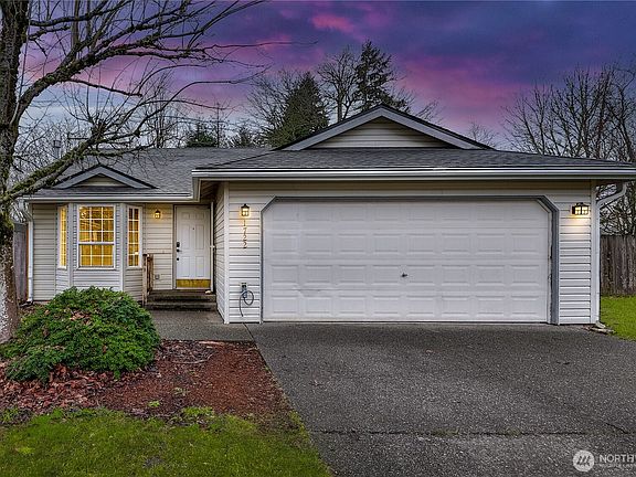 2nd image of 1722 56th Avenue NE
