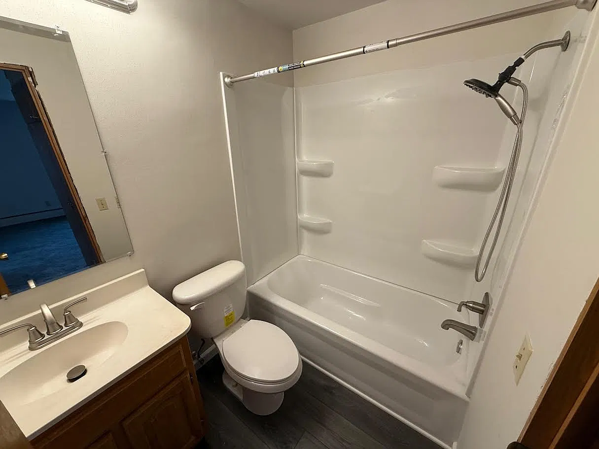 2 bed, 850 sqft, $1,200 — Photo 3