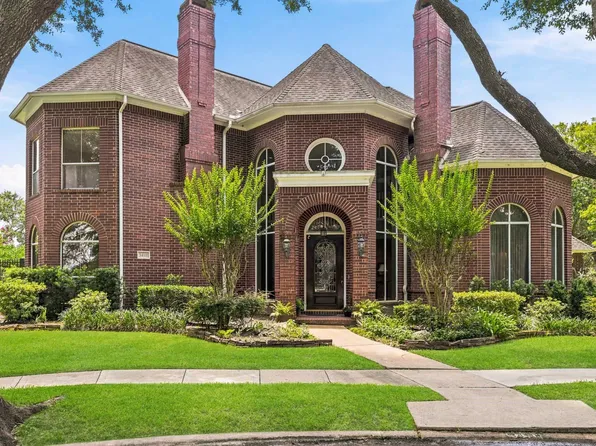 3410 Crystal Creek Ct, Sugar Land, TX 77478