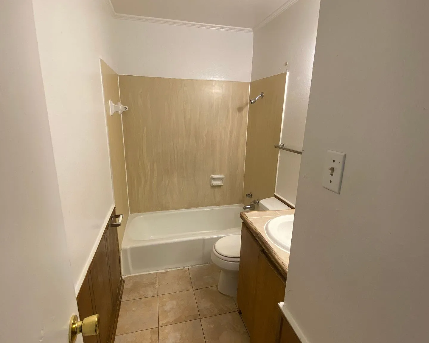 2401 Evangeline — Photo 3