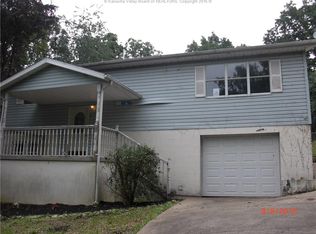 113 Sycamore Ln, Hurricane, WV 25526