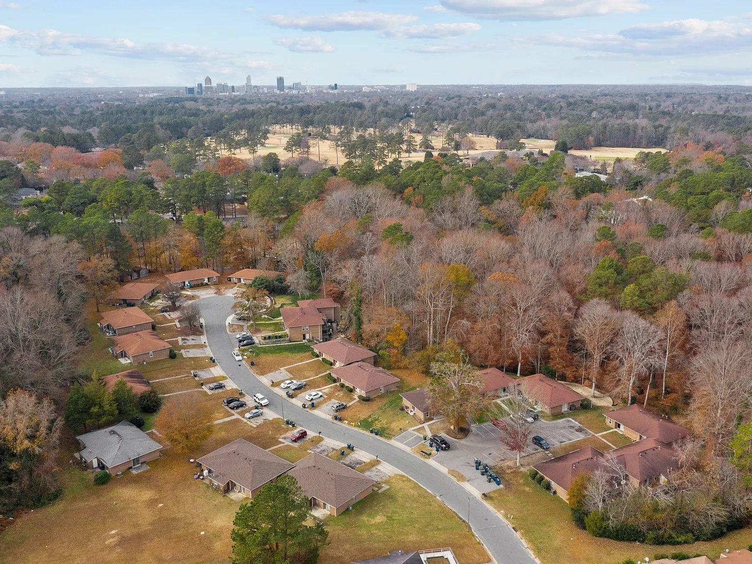 Woodpecker Court Duplexes — Photo 4