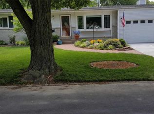 830 Borgia Ln, Florissant, MO 63031