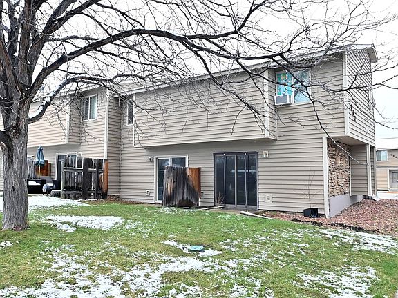 3rd image of 1987 Edwards Dr Unit B