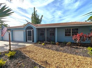 417 Mahon Dr, Venice, FL 34285