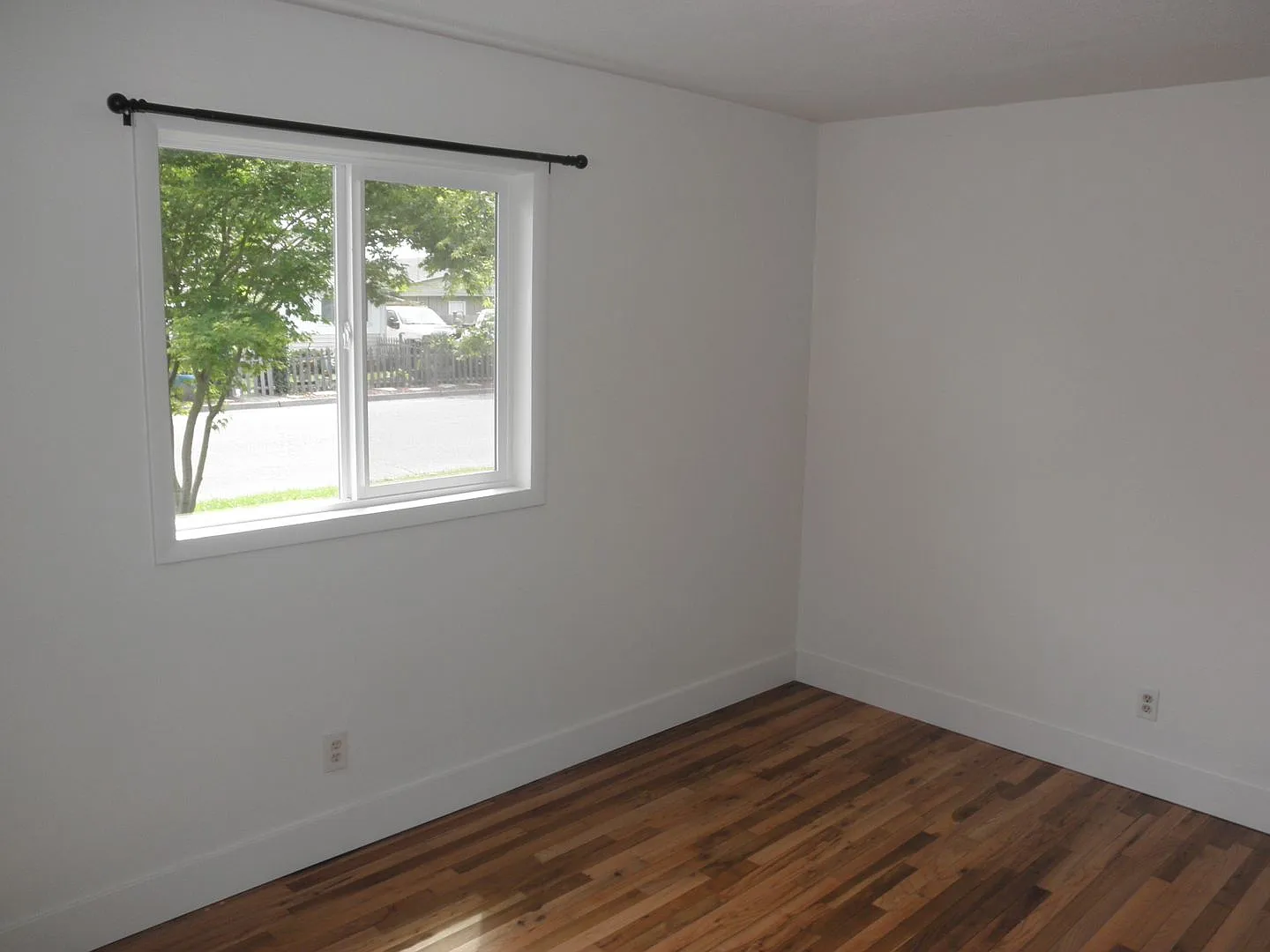 Convenient to West Salem shopping — Photo 4