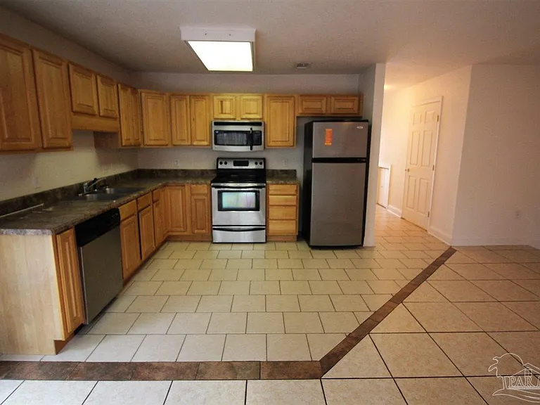 6250 Hamilton Bridge Rd #A — Photo 2