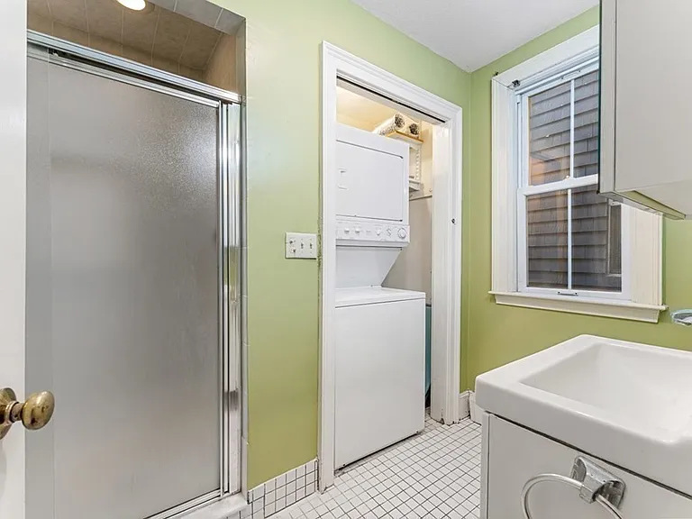 42-44 Woodlawn St #5 — Photo 20
