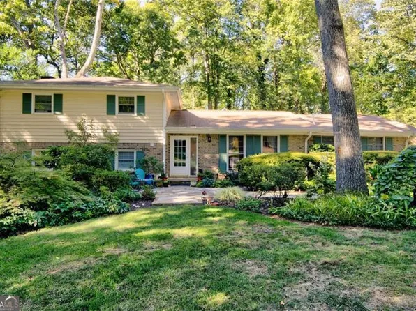 4696 Dunover Cir, Dunwoody, GA 30360