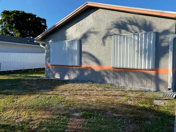 2691 NW 8th St, Pompano Beach, FL 33069