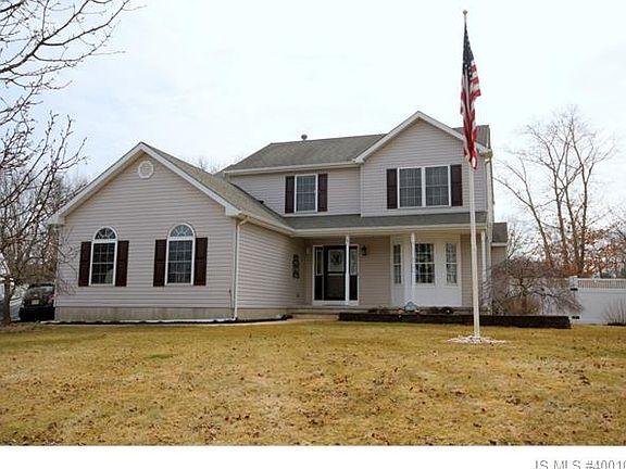 2nd image of 11 Ridgemont Dr