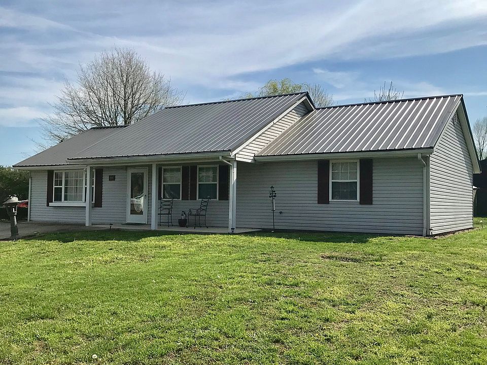 1st image of 77 Woodland Trl