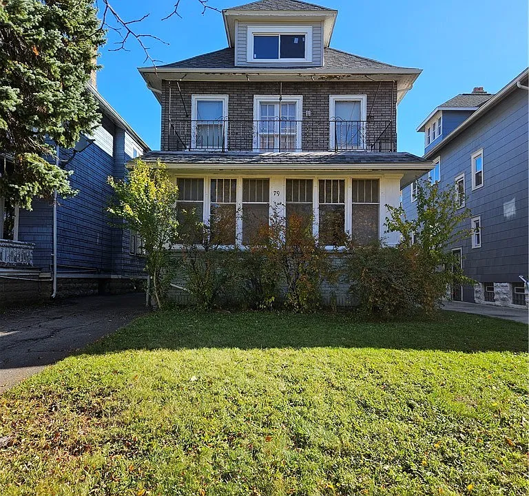 79 Sterling Ave