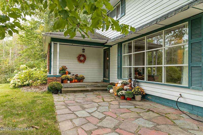 5th image of 4931 Jockey Street