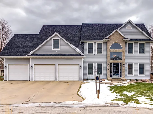 3216 Sumac Cir, Ames, IA 50014