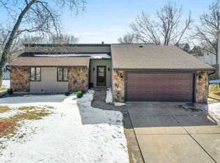 2554 Wildflower Row, Green Bay, WI 54311