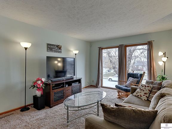 3rd image of 15131 Green Ave