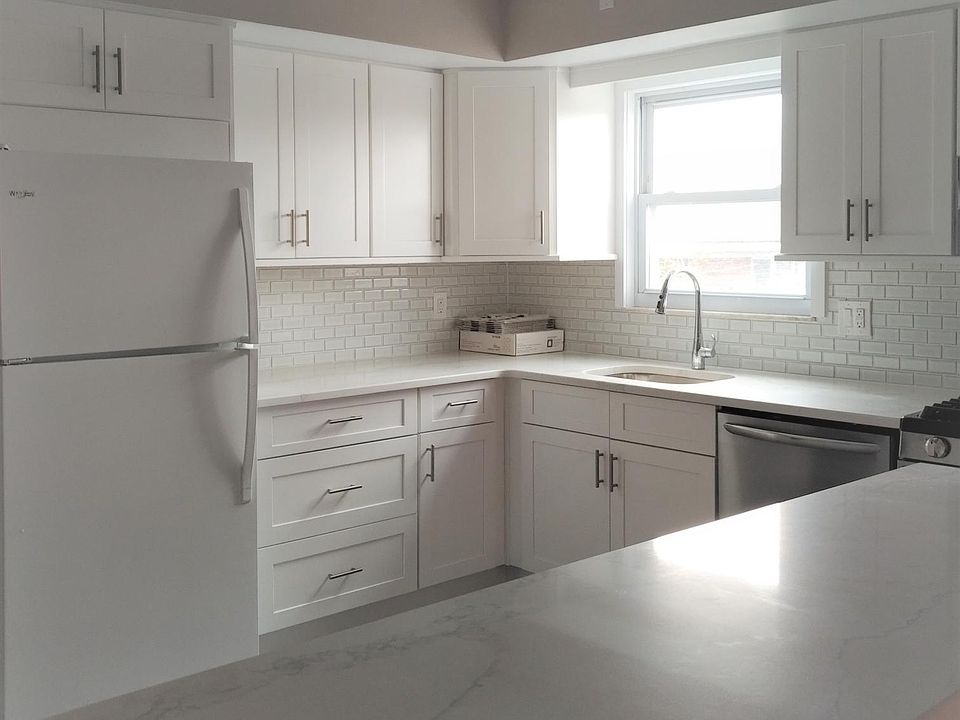 1st image of 444B Commercial Ave