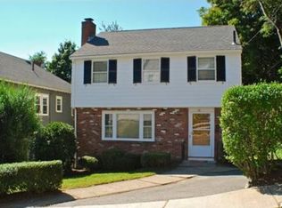 16 Sunset Hill Path, West Roxbury, MA 02132