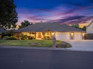 2843 Carolina Ave, Clovis, CA 93611