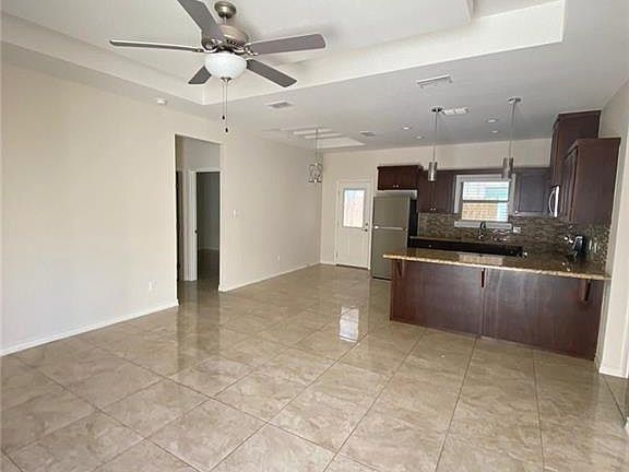 3rd image of 1013 E La Cantera Ave APT 1
