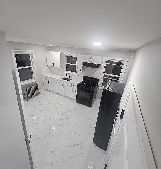 1st image of 10 Schuyler Ave #3F