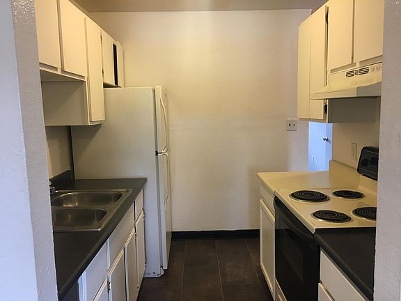 2nd image of 1230 Winona Ct APT 9